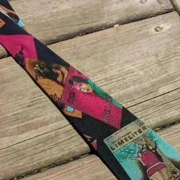 Vintage 1970s  Eaton silk tie with old records LP design - Picture 10 of 10